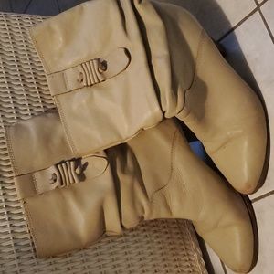 Calf high fashion healed boots